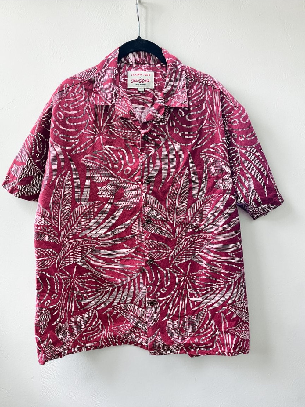 Trader Joe's x Hilo Hattie collab store Mate/Captain Hawaiian vintage -L